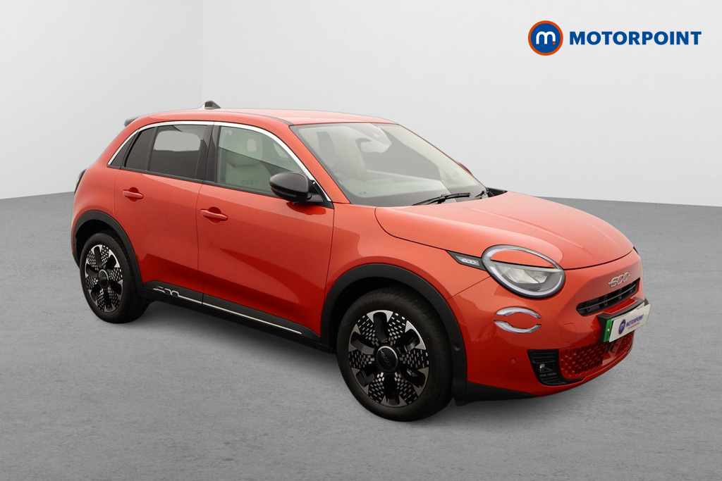 Fiat 600 La Prima Automatic Electric SUV - Stock Number (1584076) - Drivers side front corner