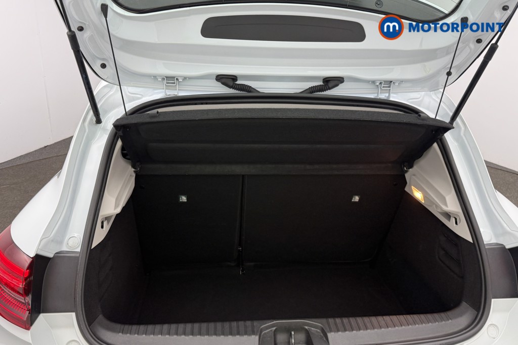 Renault Clio Iconic Edition Manual Petrol Hatchback - Stock Number (1584096) - 6th supplementary image