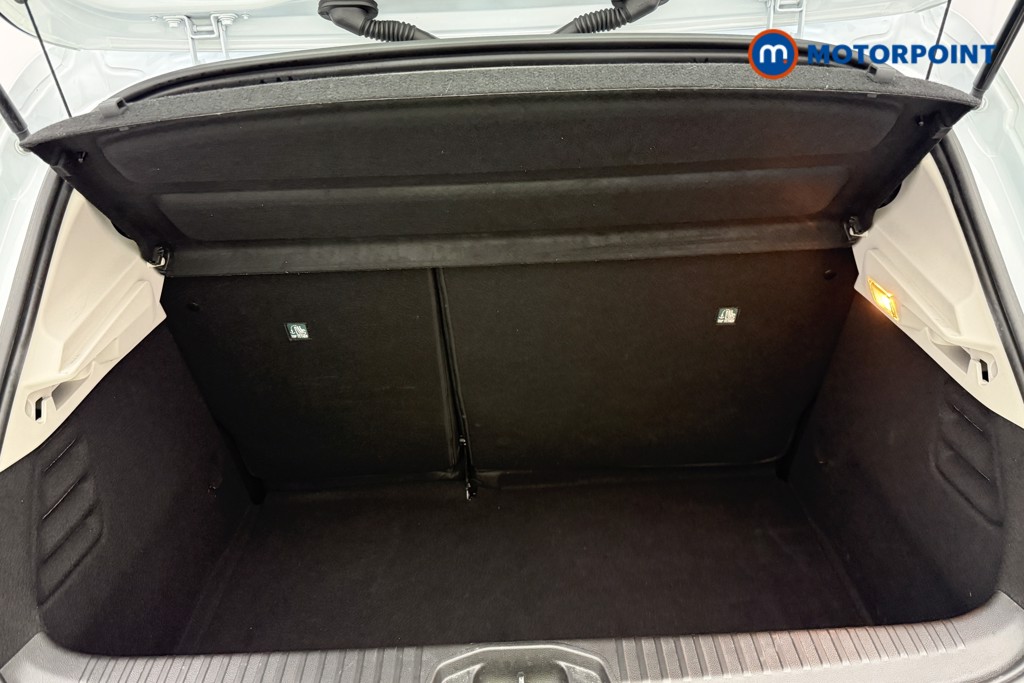 Renault Clio Iconic Edition Manual Petrol Hatchback - Stock Number (1584096) - 7th supplementary image