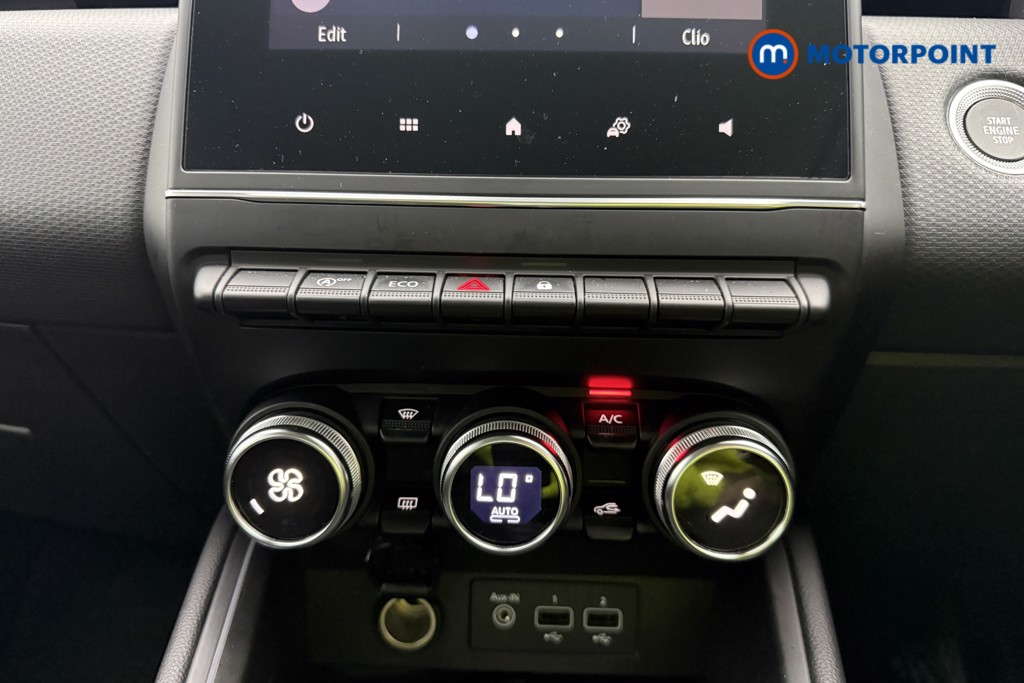 Renault Clio Iconic Edition Manual Petrol Hatchback - Stock Number (1584096) - 18th supplementary image