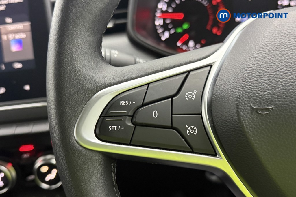 Renault Clio Iconic Edition Manual Petrol Hatchback - Stock Number (1584096) - 20th supplementary image