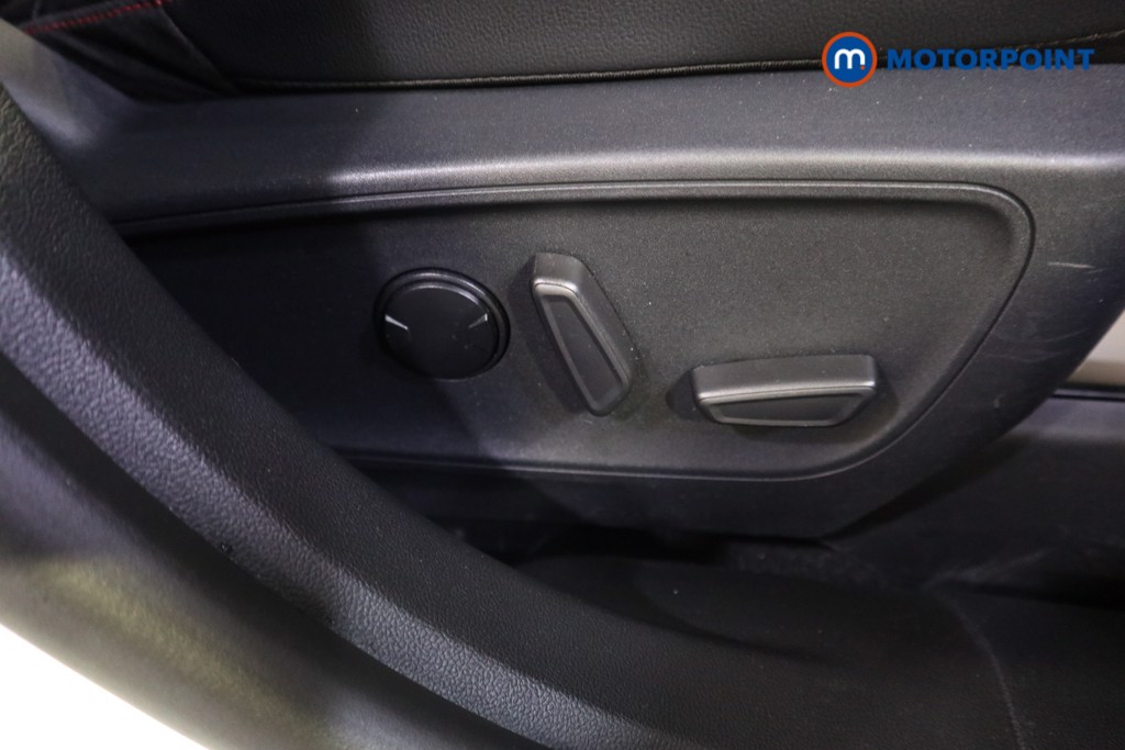 Ford Kuga St-Line Edition Automatic Petrol Plug-In Hybrid SUV - Stock Number (1584346) - 9th supplementary image