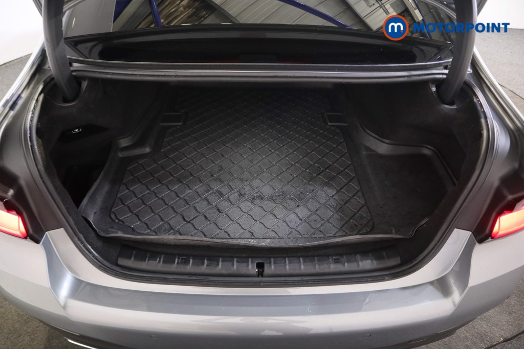 BMW 5 Series M Sport Automatic Petrol Plug-In Hybrid Saloon - Stock Number (1584450) - 15th supplementary image