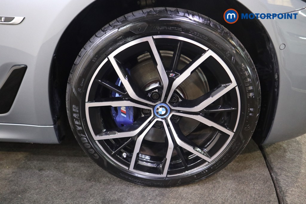 BMW 5 Series M Sport Automatic Petrol Plug-In Hybrid Saloon - Stock Number (1584450) - 18th supplementary image