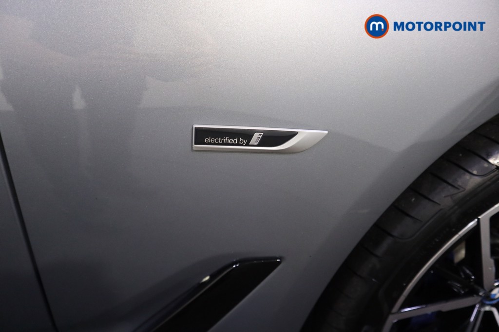 BMW 5 Series M Sport Automatic Petrol Plug-In Hybrid Saloon - Stock Number (1584450) - 25th supplementary image