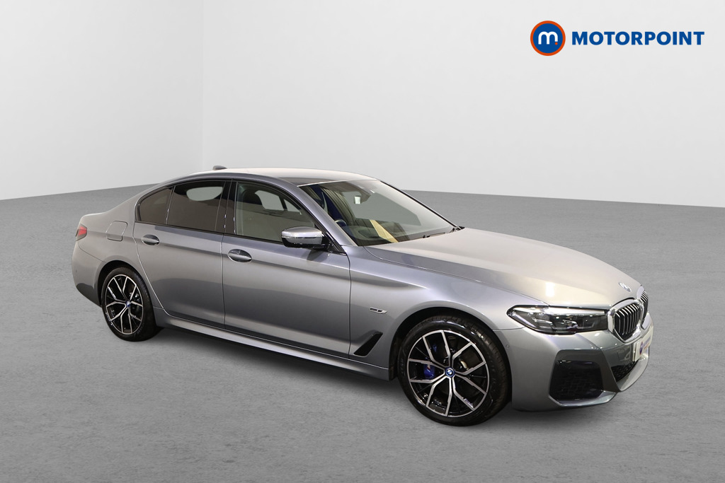 BMW 5 Series M Sport Automatic Petrol Plug-In Hybrid Saloon - Stock Number (1584450) - Drivers side front corner