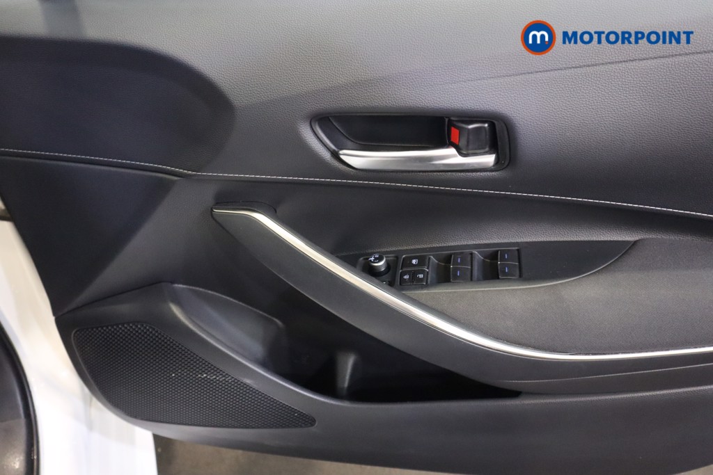 Toyota Corolla Design Automatic Petrol-Electric Hybrid Estate - Stock Number (1584458) - 9th supplementary image