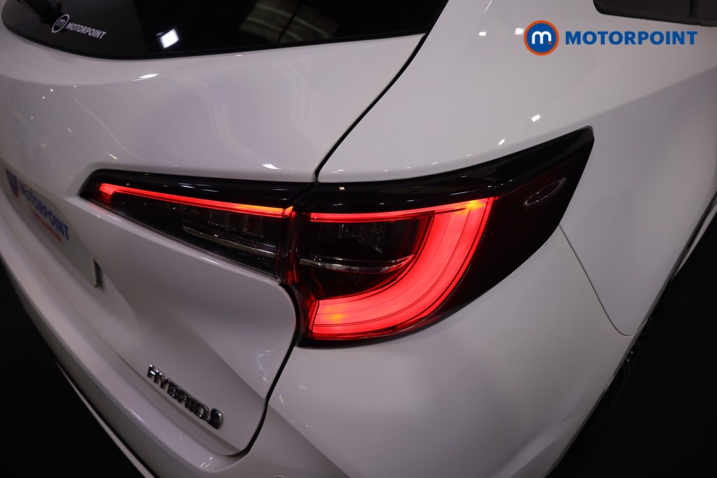 Toyota Corolla Design Automatic Petrol-Electric Hybrid Estate - Stock Number (1584458) - 29th supplementary image