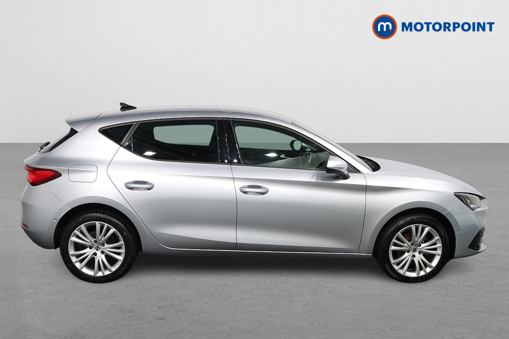 Seat Leon Se Dynamic Manual Petrol Hatchback - Stock Number (1584532) - Drivers side
