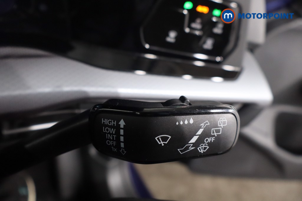 Volkswagen Golf Active Automatic Petrol Hatchback - Stock Number (1584622) - 16th supplementary image