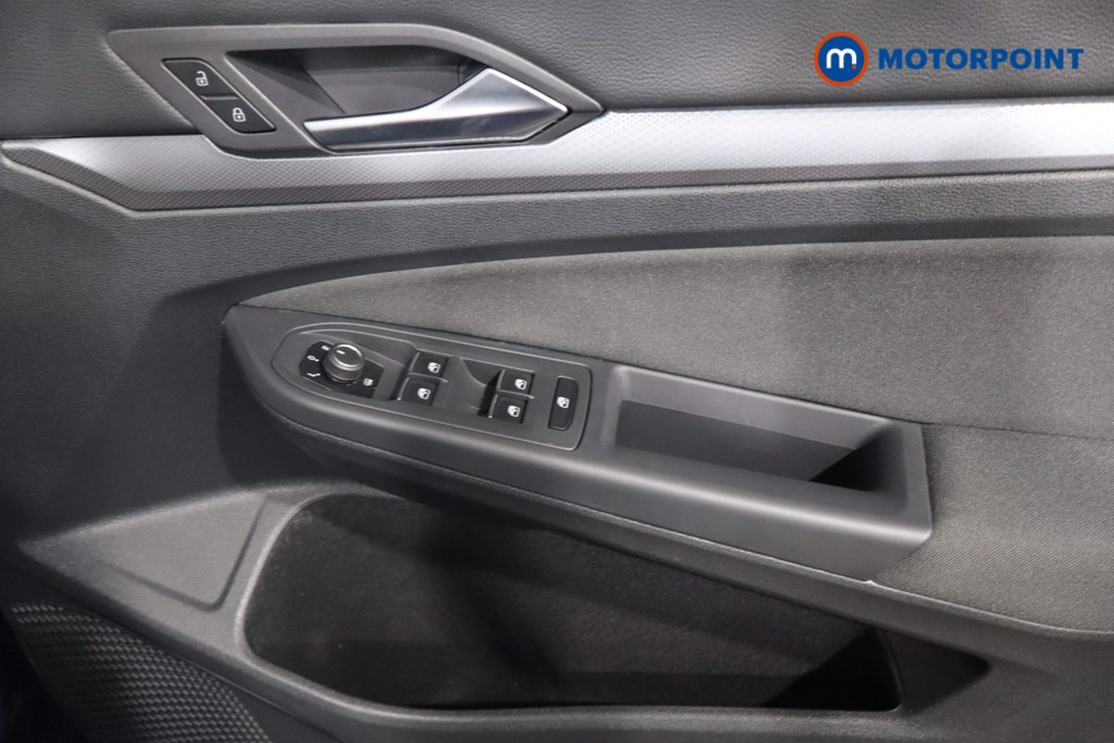 Volkswagen Golf Active Automatic Petrol Hatchback - Stock Number (1584622) - 21st supplementary image