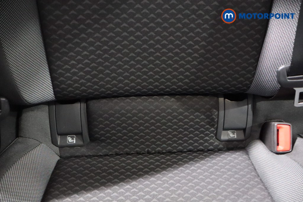 Volkswagen Golf Active Automatic Petrol Hatchback - Stock Number (1584622) - 25th supplementary image