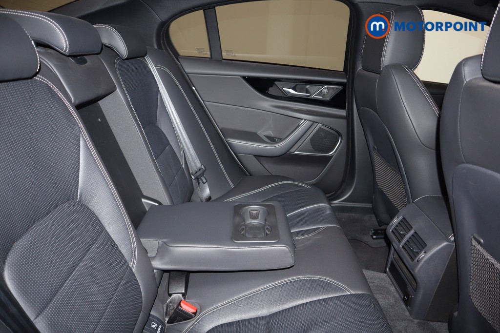 Jaguar XE R-Dynamic Se Black Automatic Diesel Saloon - Stock Number (1585127) - 18th supplementary image