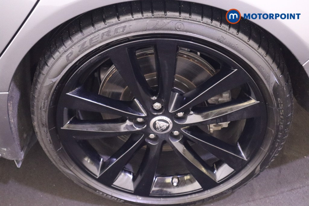 Jaguar XE R-Dynamic Se Black Automatic Diesel Saloon - Stock Number (1585127) - 21st supplementary image