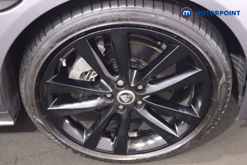 Jaguar XE R-Dynamic Se Black Automatic Diesel Saloon - Stock Number (1585127) - 23rd supplementary image