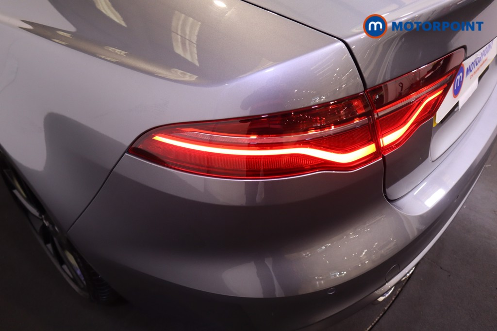 Jaguar XE R-Dynamic Se Black Automatic Diesel Saloon - Stock Number (1585127) - 27th supplementary image