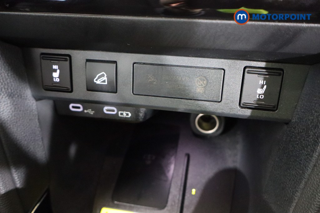 Toyota Yaris Cross Premiere Edition Automatic Petrol-Electric Hybrid Estate - Stock Number (1585921) - 11th supplementary image