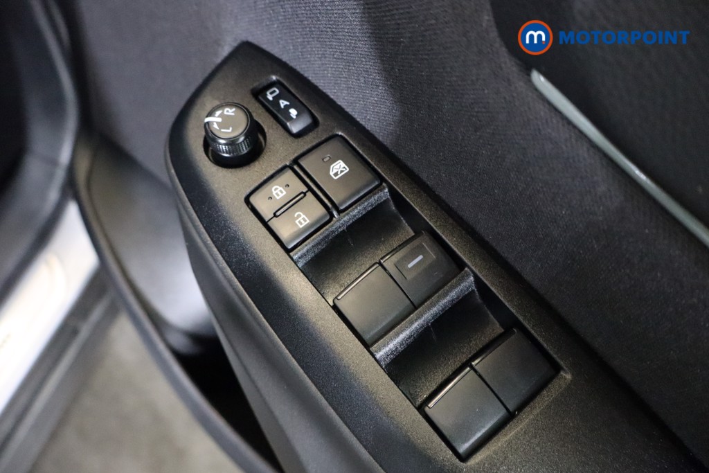 Toyota Yaris Cross Premiere Edition Automatic Petrol-Electric Hybrid Estate - Stock Number (1585921) - 18th supplementary image