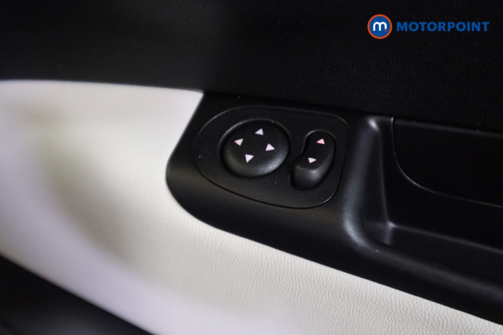Fiat 500 Dolcevita Manual Petrol Hatchback - Stock Number (1567090) - 11th supplementary image