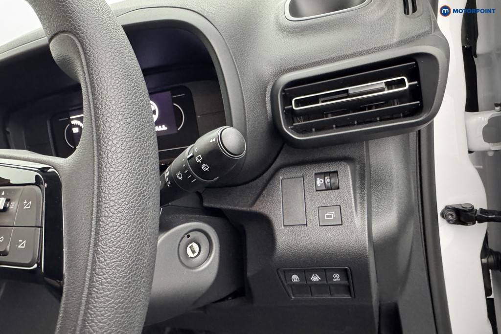 Vauxhall Combo Cargo Prime Manual Diesel Crew Bus - Stock Number (1567126) - 21st supplementary image