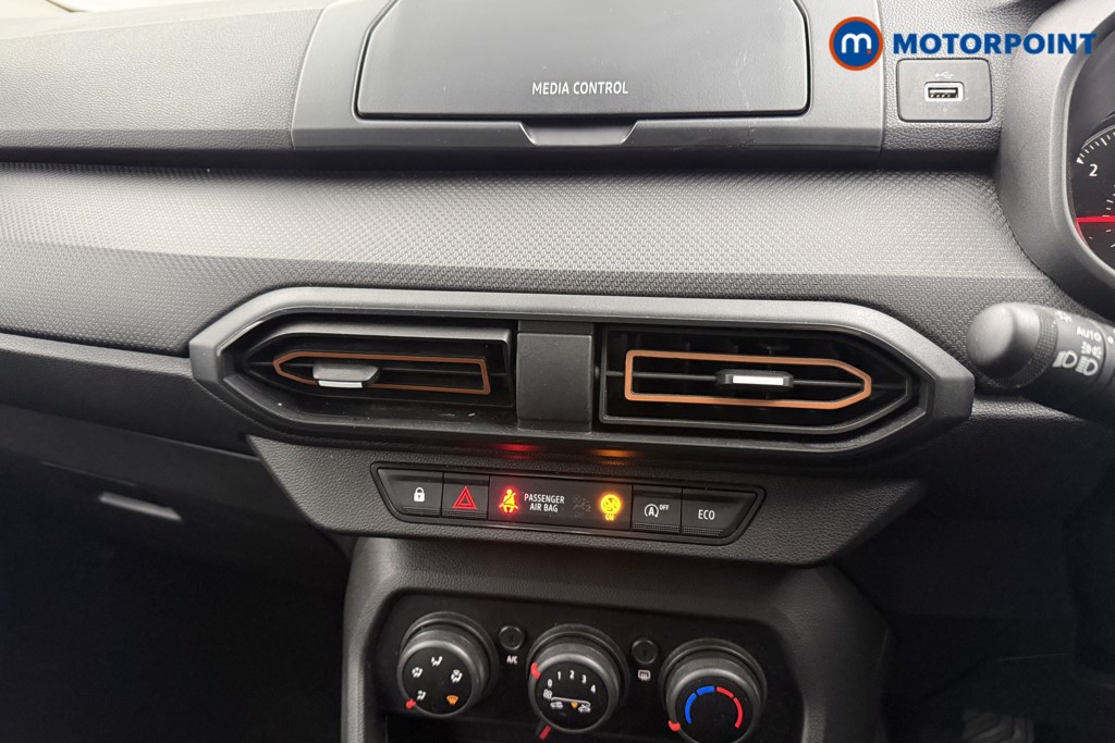 Dacia Sandero Stepway Essential Manual Petrol Hatchback - Stock Number (1567467) - 7th supplementary image