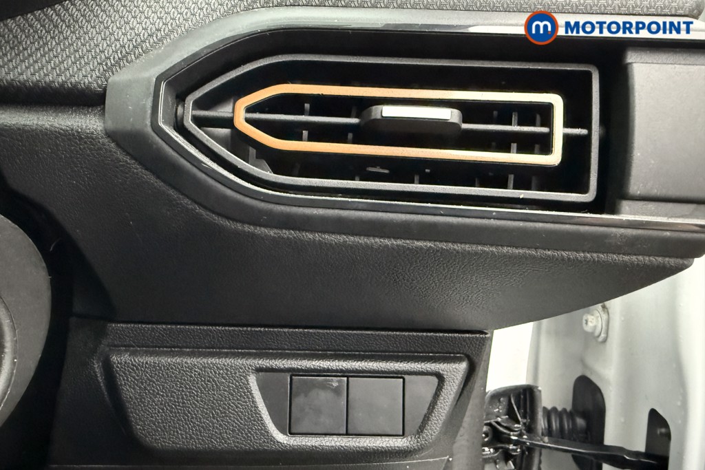 Dacia Sandero Stepway Essential Manual Petrol Hatchback - Stock Number (1567467) - 12th supplementary image