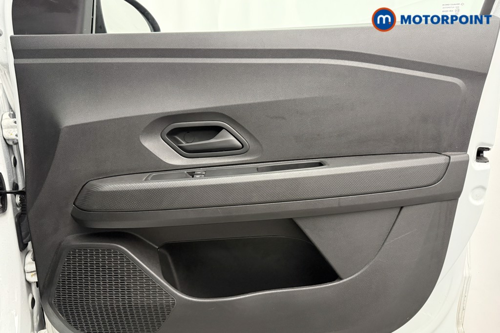 Dacia Sandero Stepway Essential Manual Petrol Hatchback - Stock Number (1567467) - 13th supplementary image