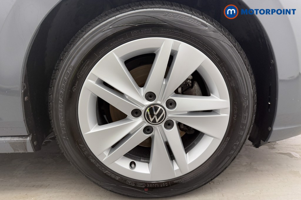 Volkswagen Golf Life Automatic Diesel Hatchback - Stock Number (1570127) - 34th supplementary image