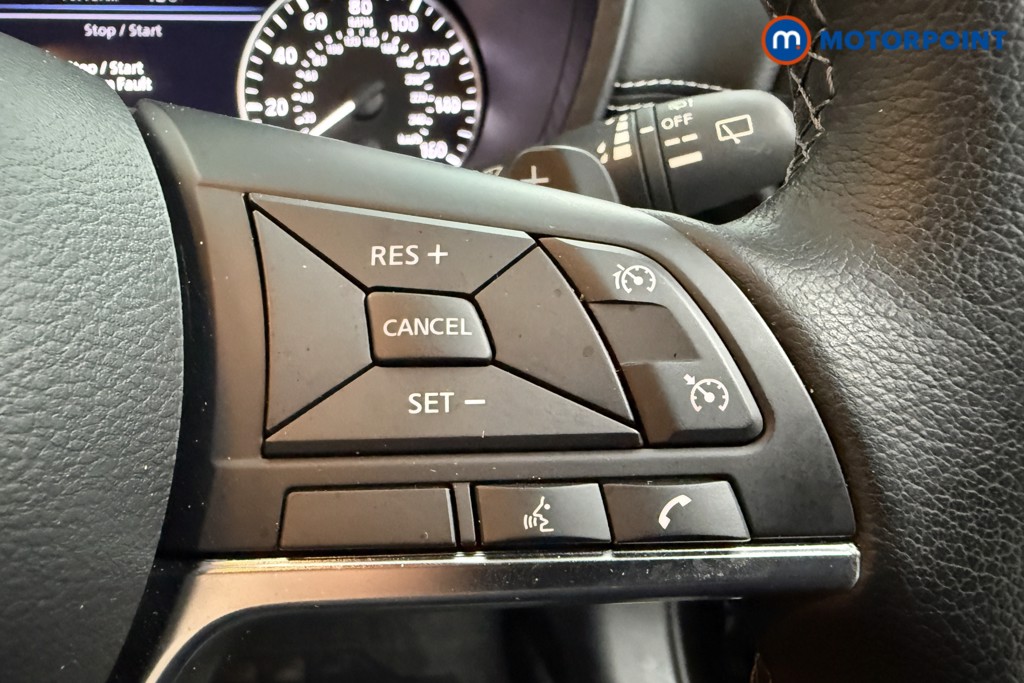 Nissan Juke N-Connecta Automatic Petrol SUV - Stock Number (1572645) - 5th supplementary image