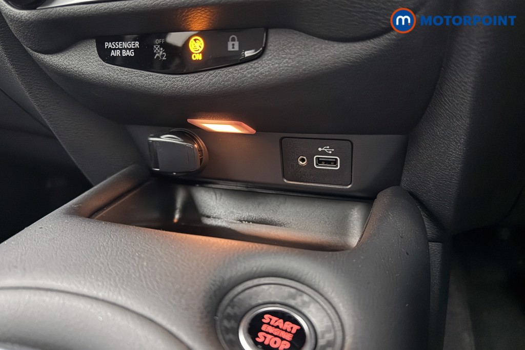 Nissan Juke N-Connecta Automatic Petrol SUV - Stock Number (1572645) - 13th supplementary image