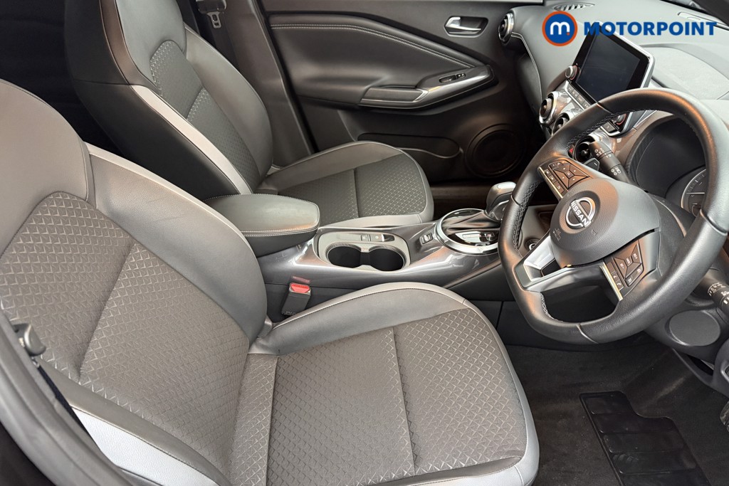 Nissan Juke N-Connecta Automatic Petrol SUV - Stock Number (1572645) - 21st supplementary image