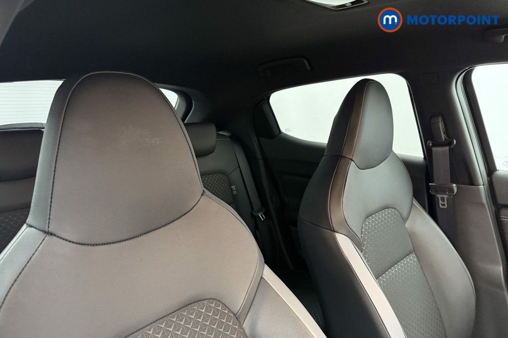 Nissan Juke N-Connecta Automatic Petrol SUV - Stock Number (1572645) - 22nd supplementary image