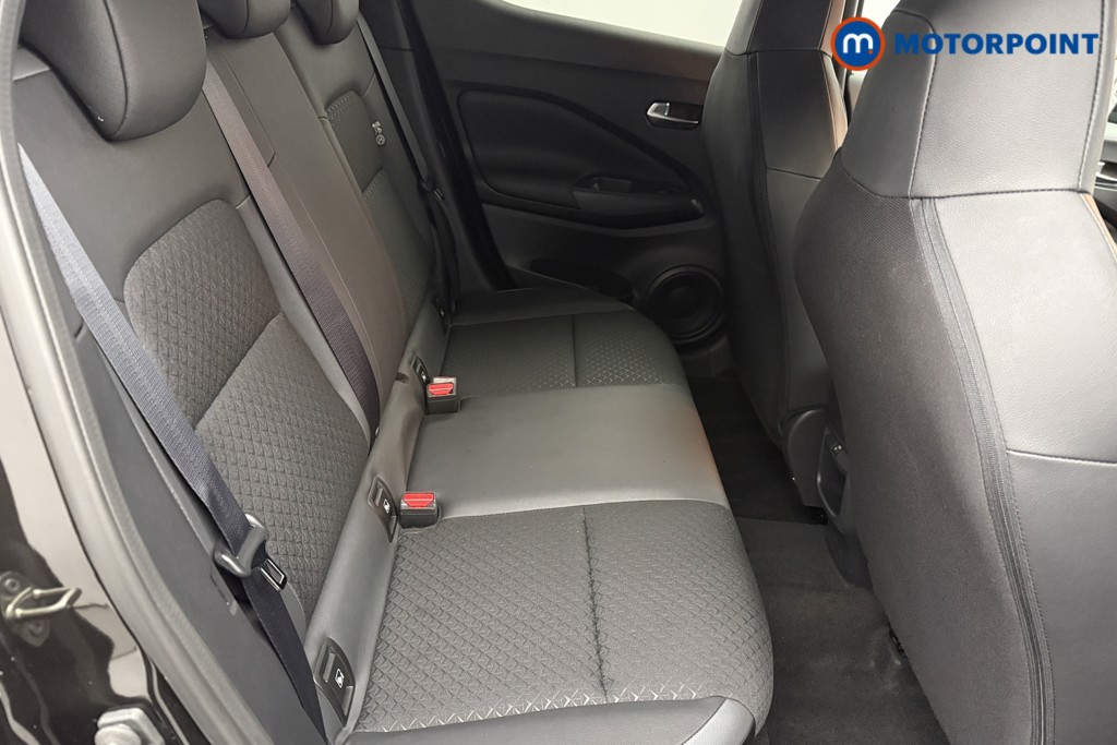 Nissan Juke N-Connecta Automatic Petrol SUV - Stock Number (1572645) - 23rd supplementary image