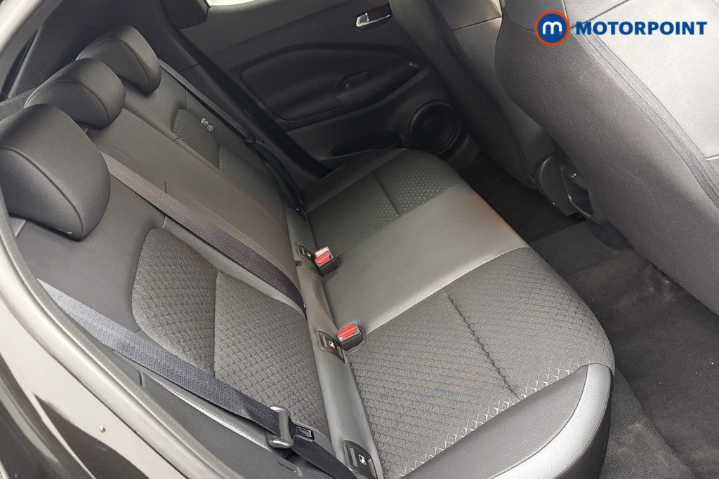 Nissan Juke N-Connecta Automatic Petrol SUV - Stock Number (1572645) - 24th supplementary image