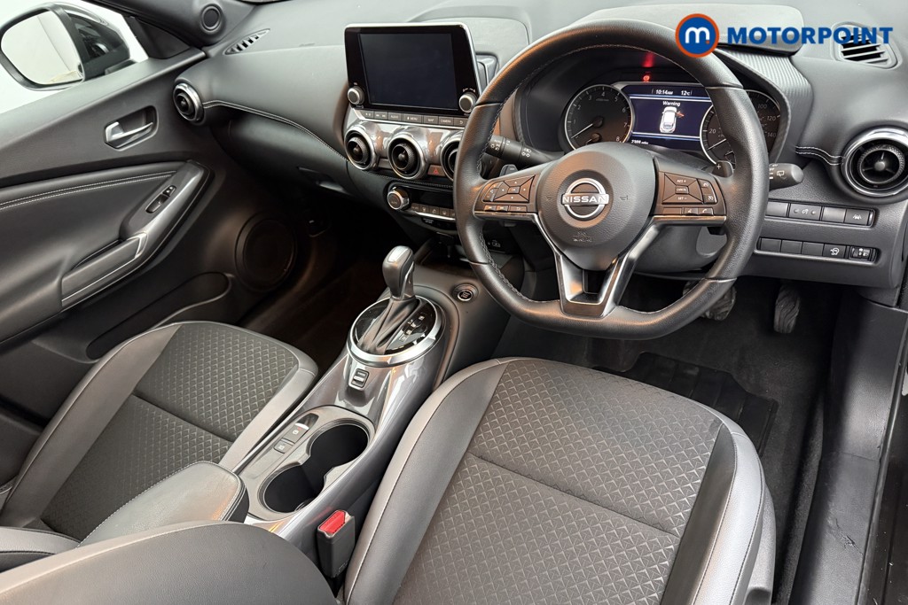 Nissan Juke N-Connecta Automatic Petrol SUV - Stock Number (1572645) - 1st supplementary image