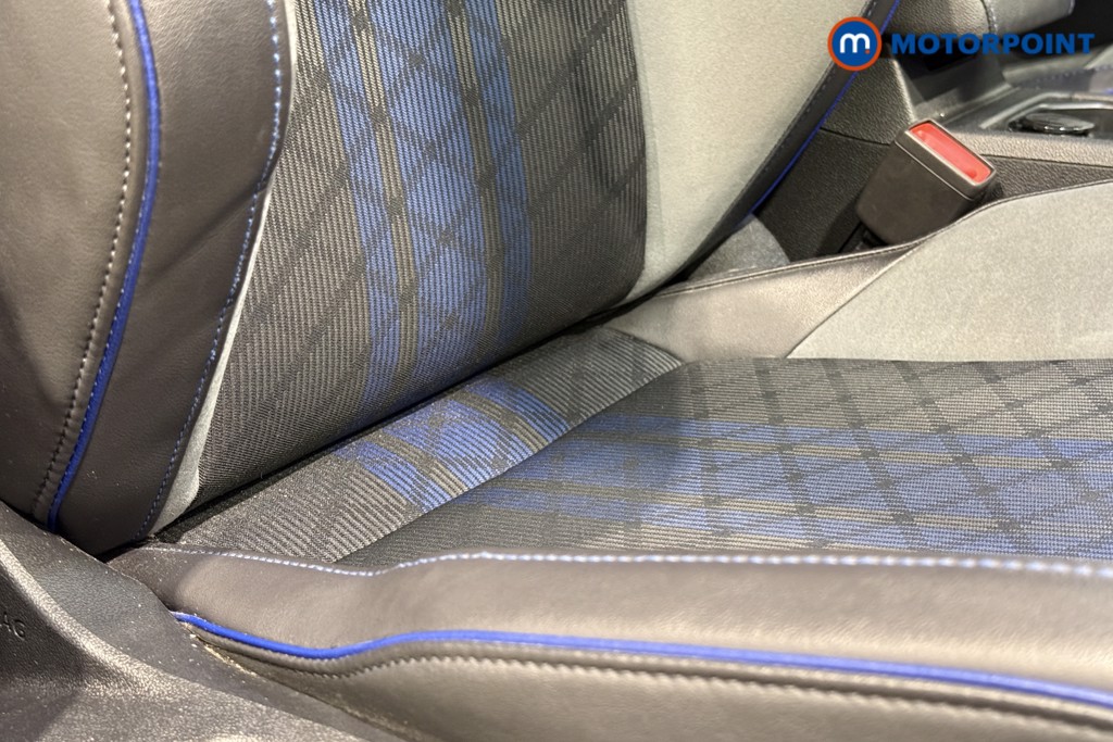 Volkswagen Golf R Automatic Petrol Hatchback - Stock Number (1573034) - 23rd supplementary image