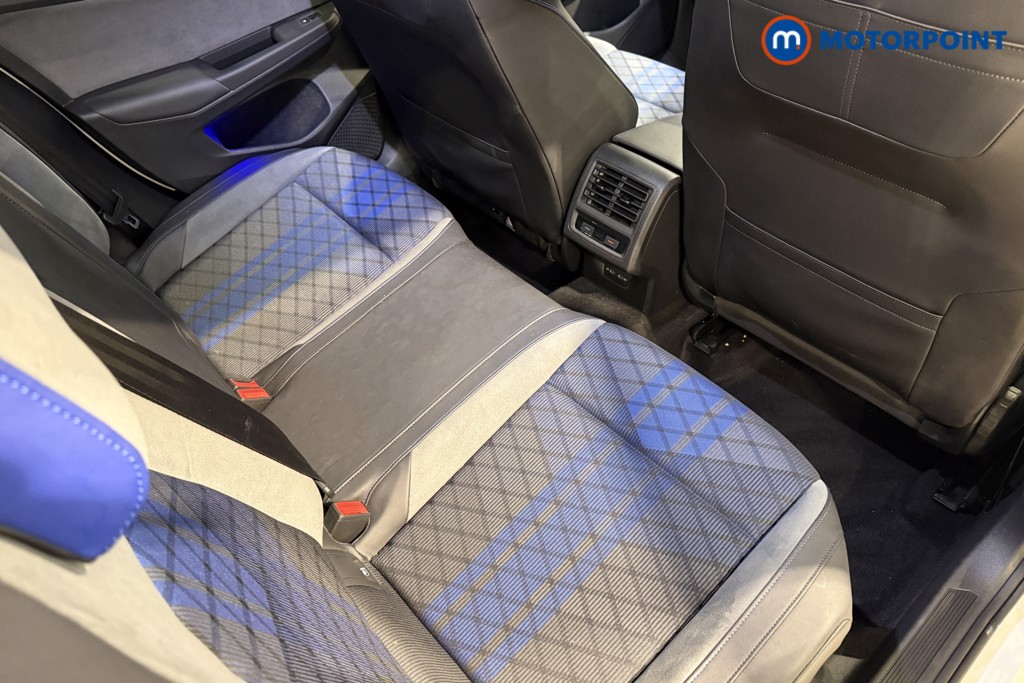Volkswagen Golf R Automatic Petrol Hatchback - Stock Number (1573034) - 27th supplementary image