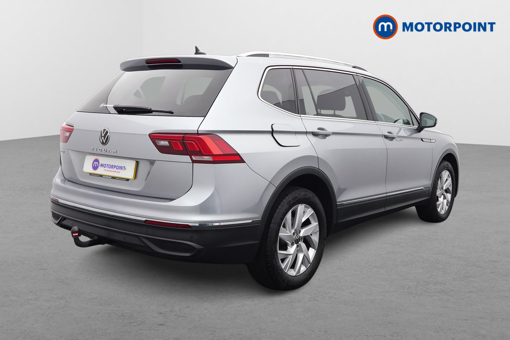 Volkswagen Tiguan Allspace Life Automatic Diesel SUV - Stock Number (1573464) - Drivers side rear corner