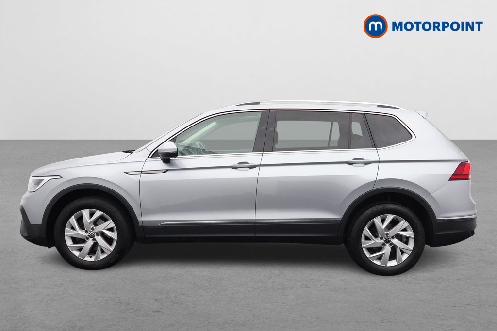 Volkswagen Tiguan Allspace Life Automatic Diesel SUV - Stock Number (1573464) - Passenger side