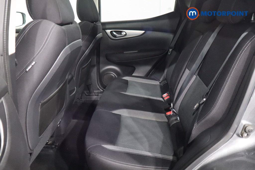 Nissan Qashqai N-Connecta Manual Petrol SUV - Stock Number (1573927) - 5th supplementary image