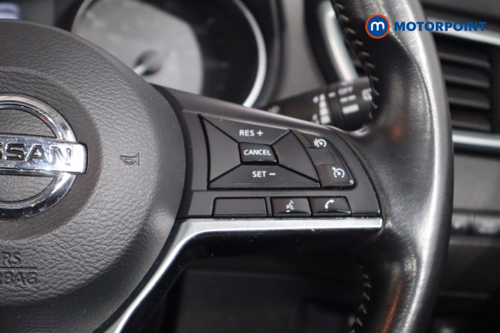 Nissan Qashqai N-Connecta Manual Petrol SUV - Stock Number (1573927) - 8th supplementary image