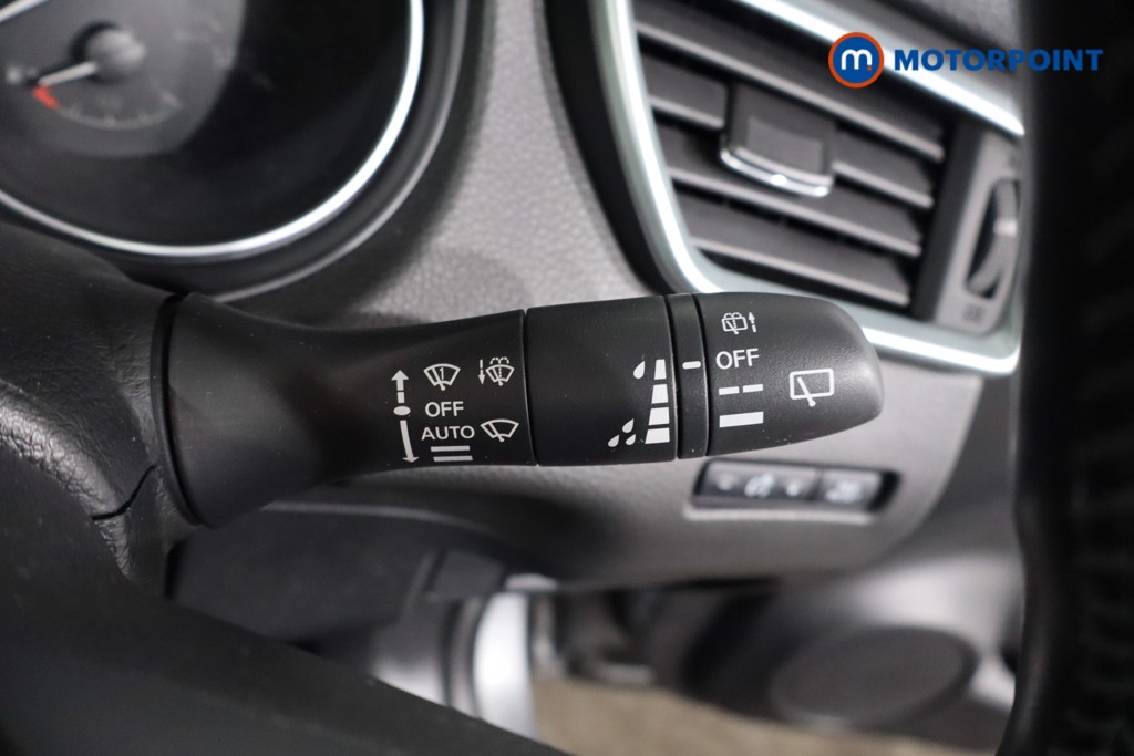 Nissan Qashqai N-Connecta Manual Petrol SUV - Stock Number (1573927) - 17th supplementary image