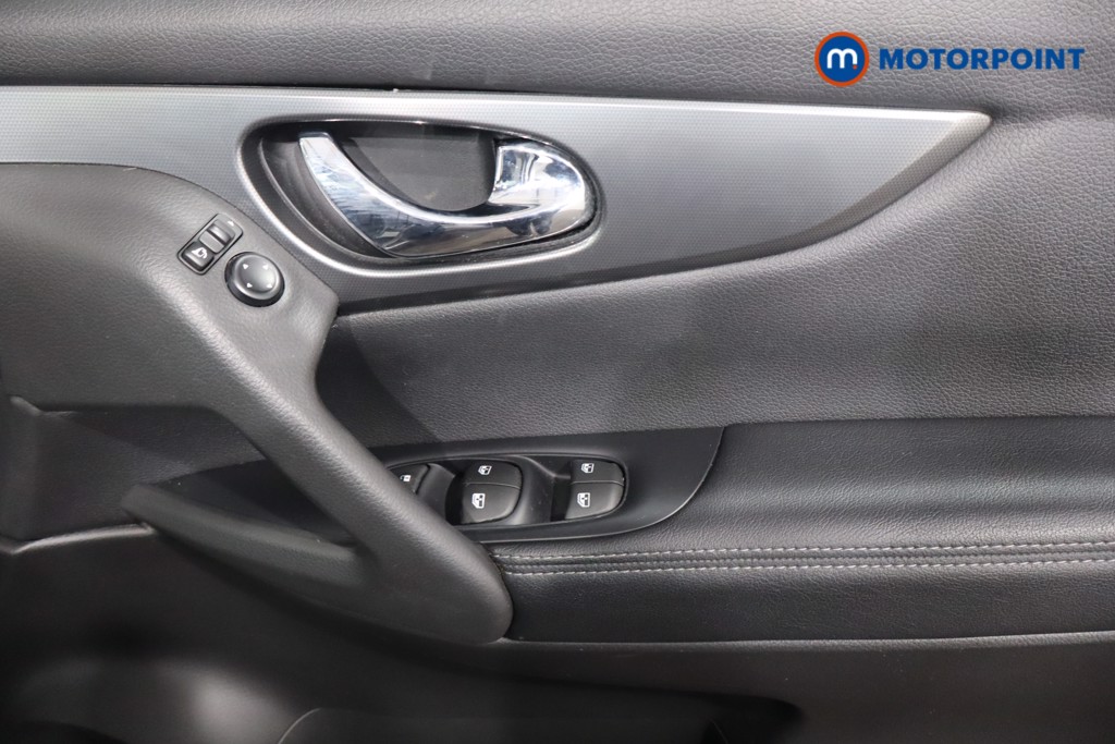 Nissan Qashqai N-Connecta Manual Petrol SUV - Stock Number (1573927) - 20th supplementary image