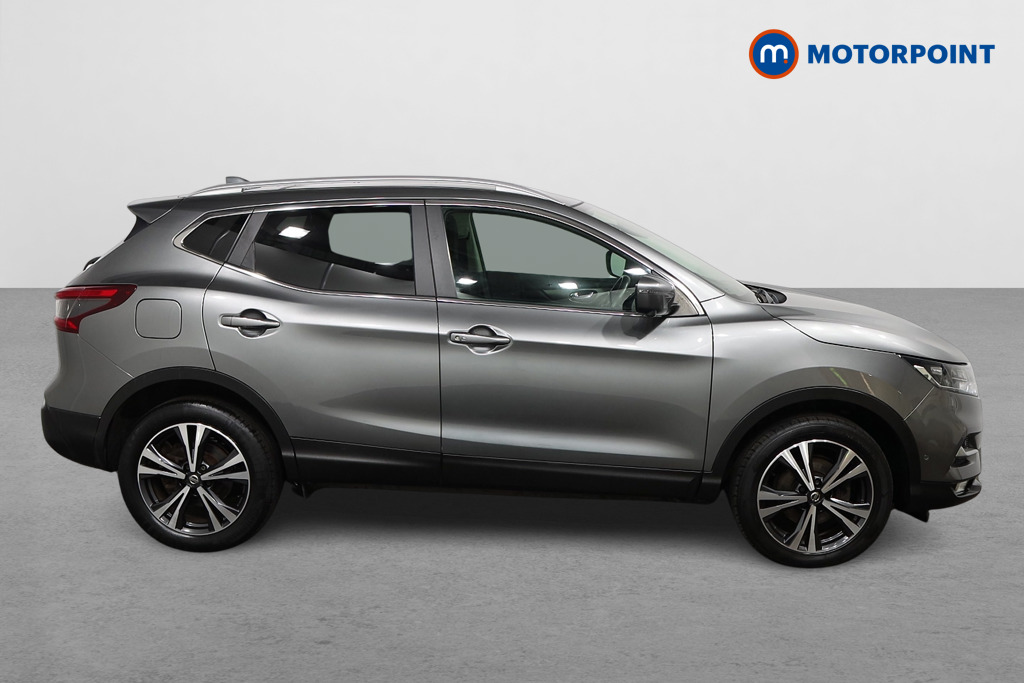 Nissan Qashqai N-Connecta Manual Petrol SUV - Stock Number (1573927) - Drivers side