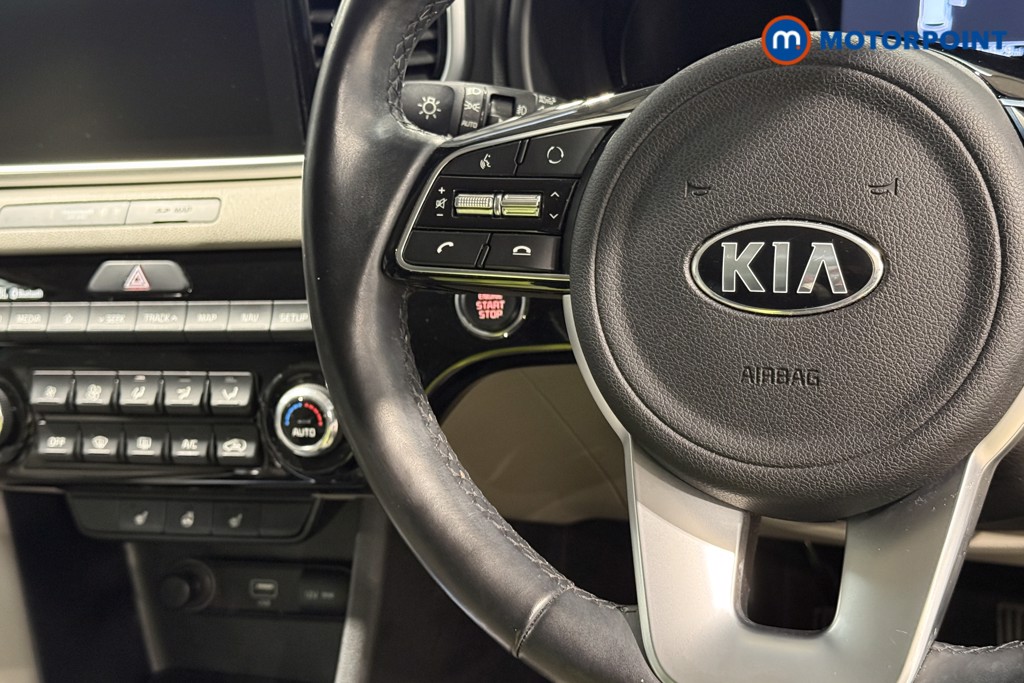 KIA Sportage Platinum Edition Manual Petrol SUV - Stock Number (1574864) - 6th supplementary image