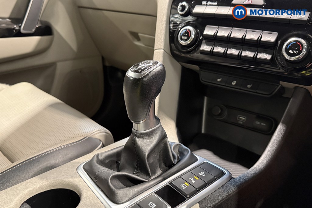 KIA Sportage Platinum Edition Manual Petrol SUV - Stock Number (1574864) - 15th supplementary image