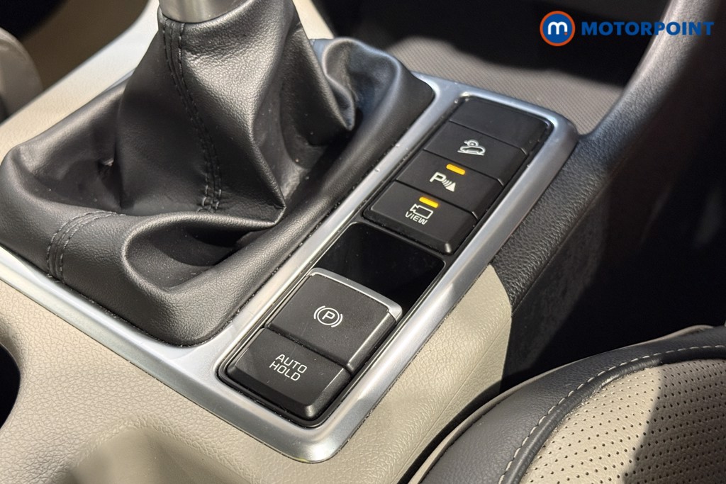 KIA Sportage Platinum Edition Manual Petrol SUV - Stock Number (1574864) - 16th supplementary image