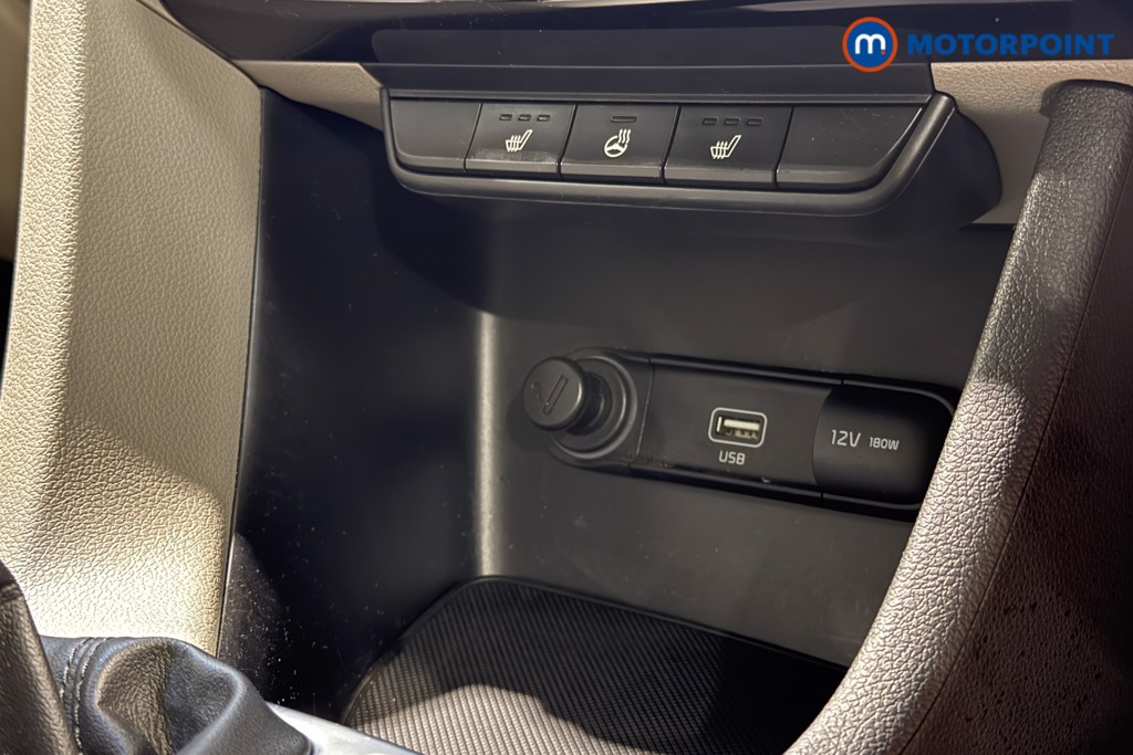 KIA Sportage Platinum Edition Manual Petrol SUV - Stock Number (1574864) - 17th supplementary image