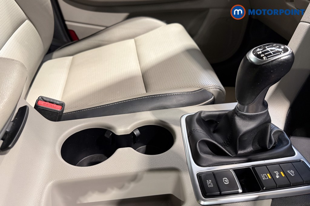 KIA Sportage Platinum Edition Manual Petrol SUV - Stock Number (1574864) - 18th supplementary image