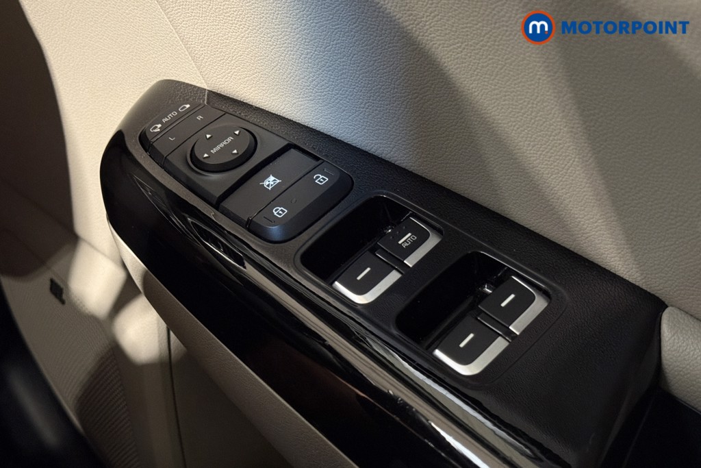 KIA Sportage Platinum Edition Manual Petrol SUV - Stock Number (1574864) - 20th supplementary image